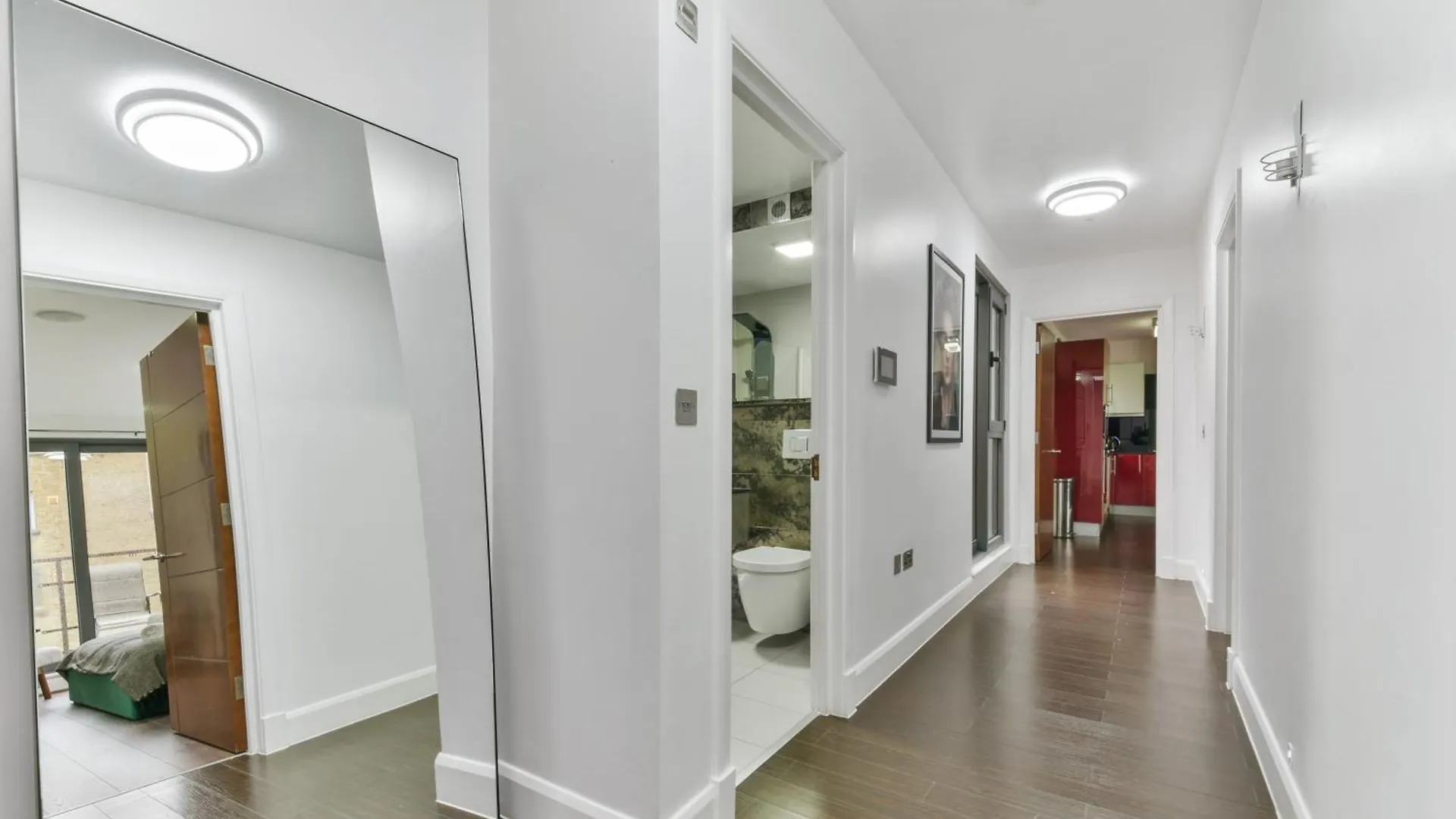Apartment Large 2 Bed 2 Bath Flat With Patio, Canary Wharf London United Kingdom